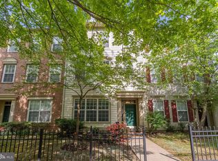 20340 Bowfonds St, Ashburn, VA 20147