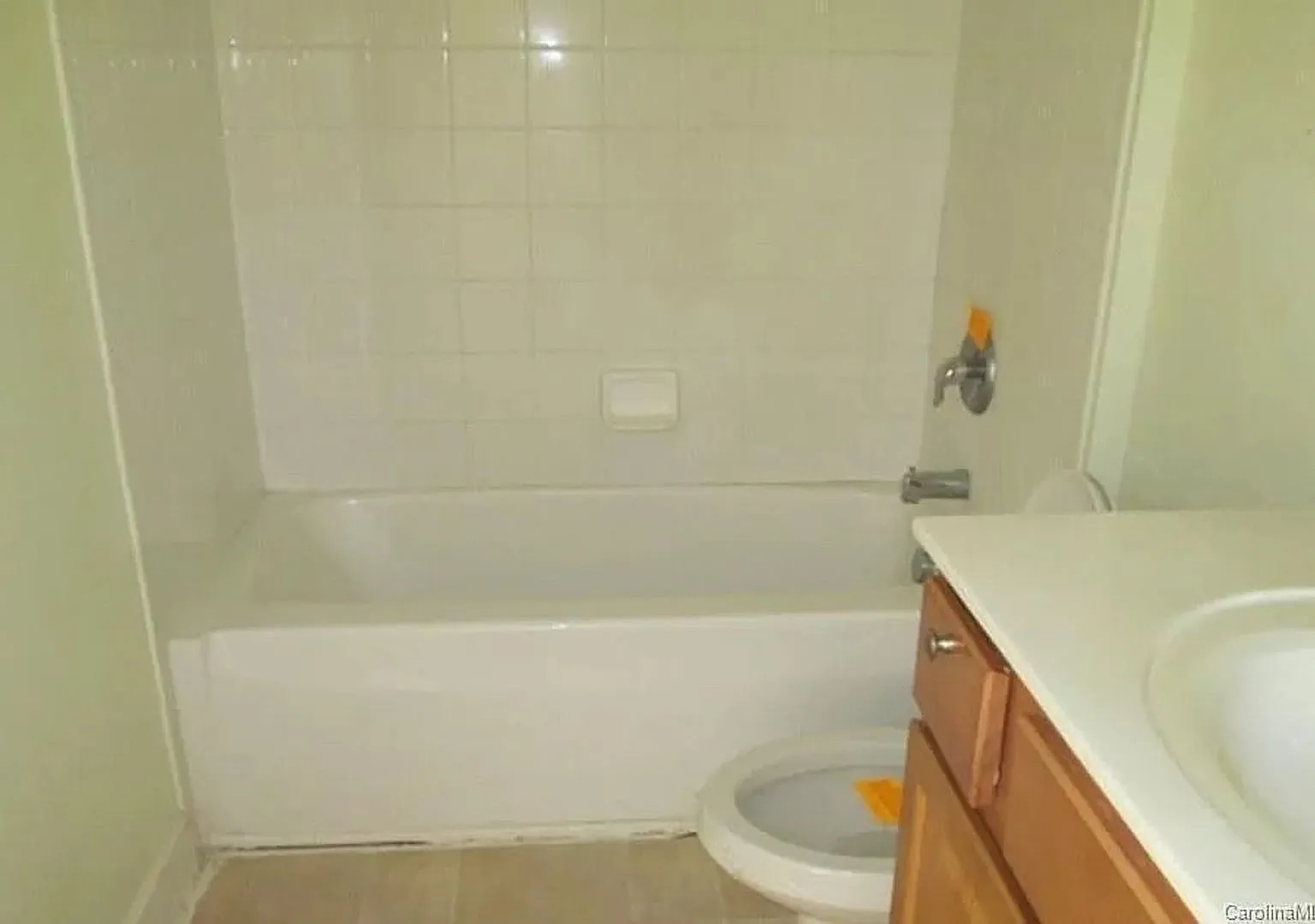 Room in 3 Bedroom Townhome at Hyde Glen Ct — Photo 3