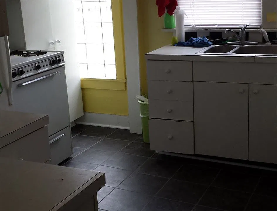 302 Kitchen