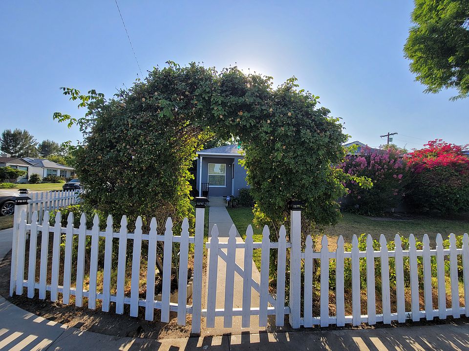 1st image of 6121 White Oak Ave