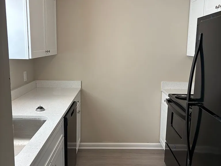 108 Ellis Dr #3 — Photo 8