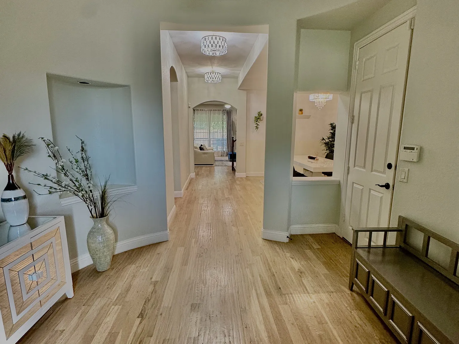 4 bed, 3053 sqft, $3,350 — Photo 4