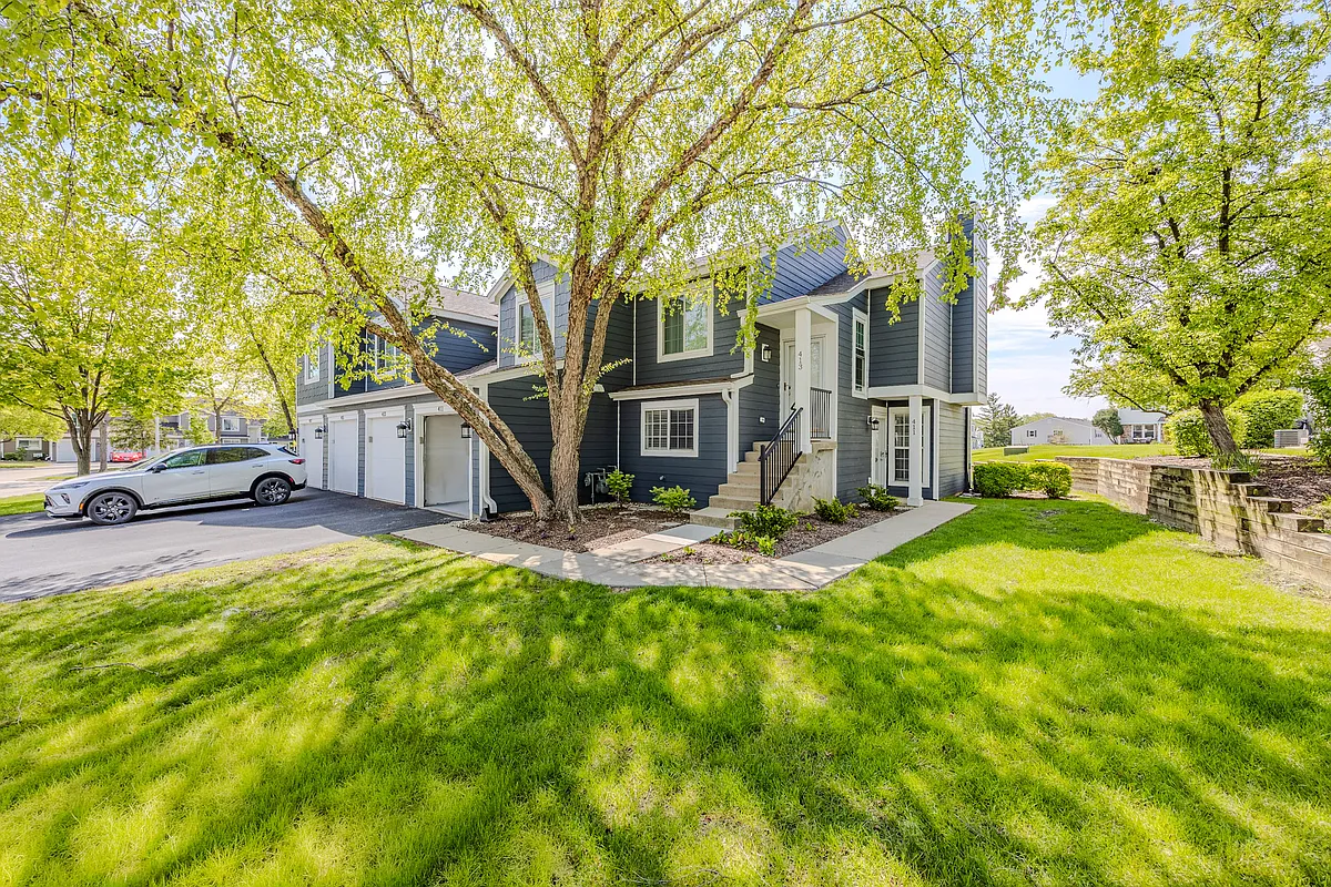 Building Photo - 411 Drake Cir