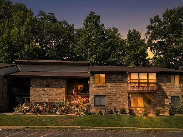 160 Cross Slope Ct #J — Photo 3
