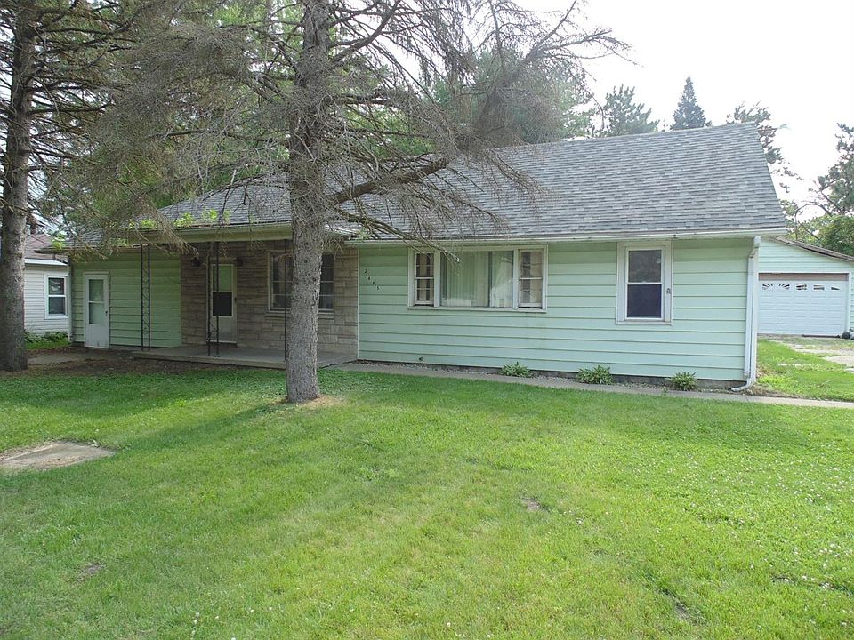 1st image of 2665 Henry St