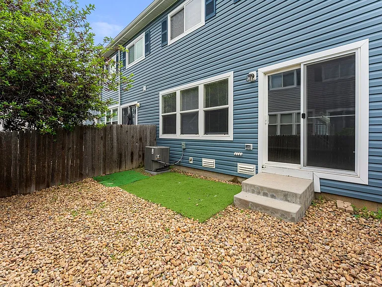 7857 S Kittredge Cir — Photo 25