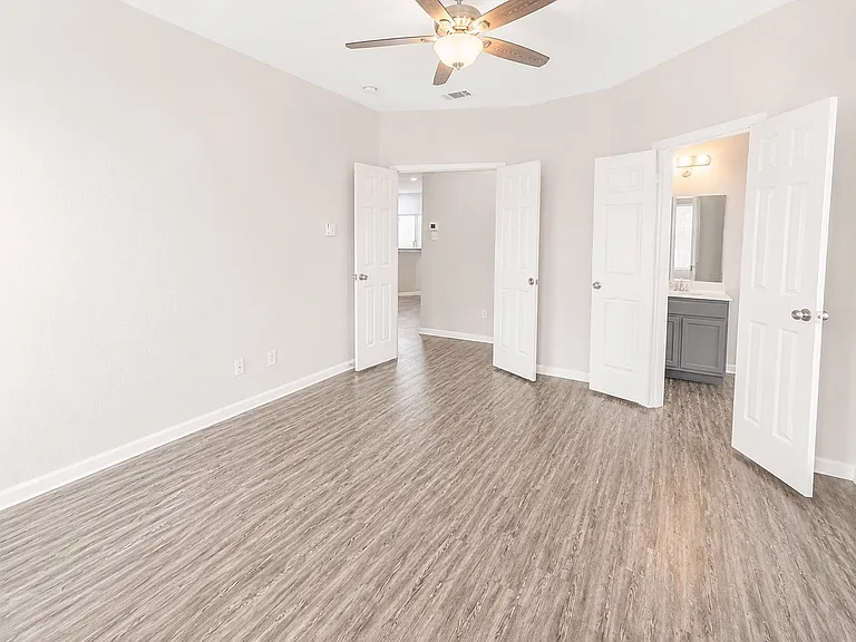 1745 Duck Cove Dr — Photo 8