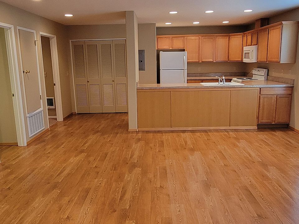 1st image of 4070-4170 Adelaide Ave #4140-D