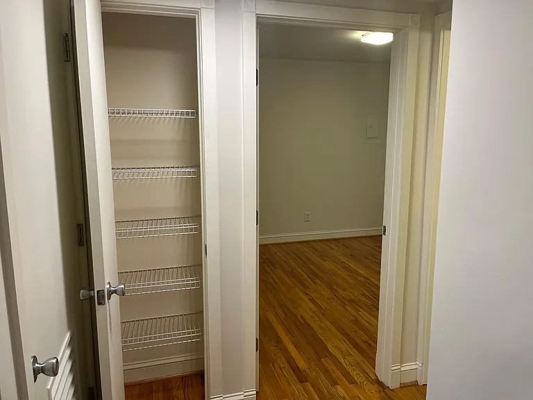 230 Valley Park Dr — Photo 4