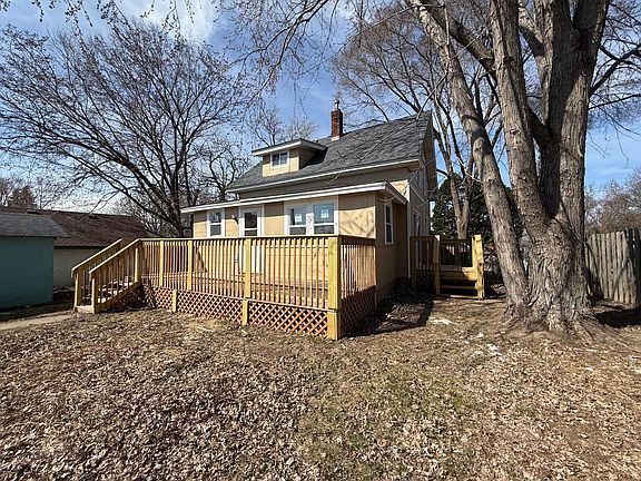 3rd image of 1603 Hudson Rd