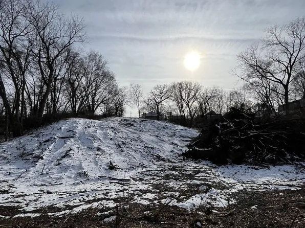 802 S 1st St, Plattsmouth, NE 68048