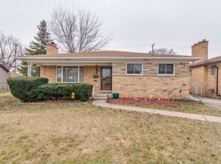 18088 Rosetta Ave, Eastpointe, MI 48021