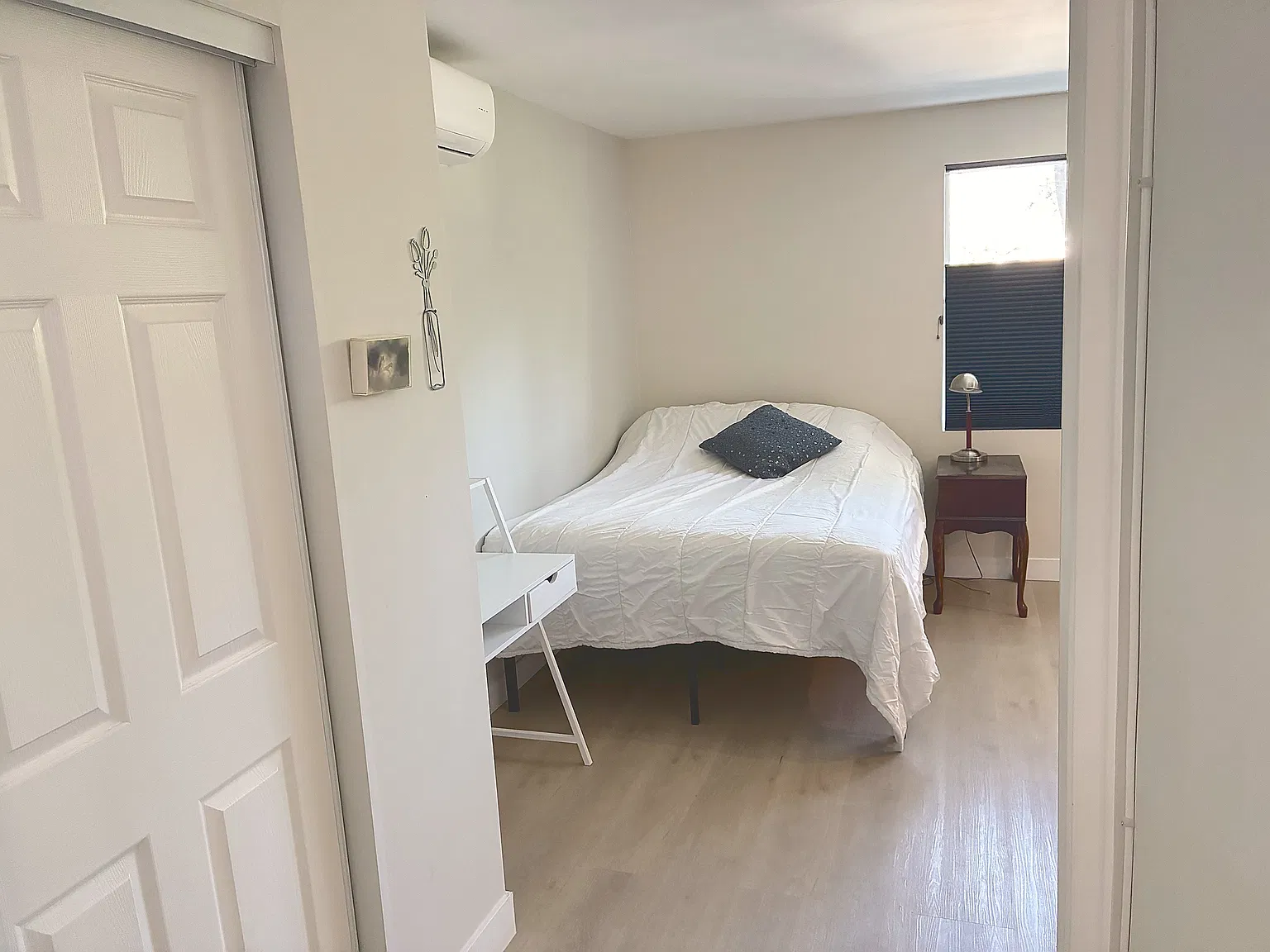 Studio, 400 sqft, $1,900 — Photo 4