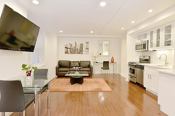 Rented by Urban Living | media 29