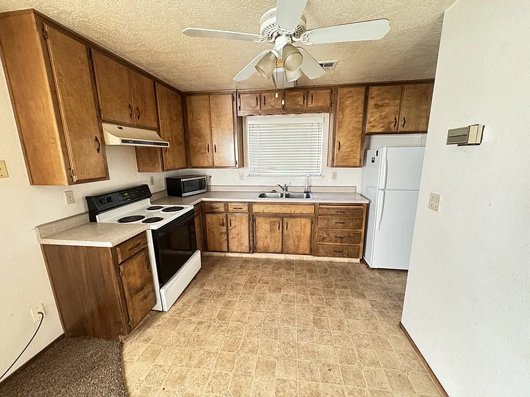 410 Pine St #3 — Photo 4