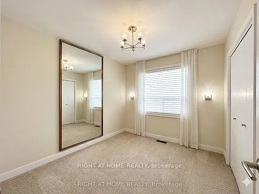 57 Wilstead Dr #MAIN FLOOR — Photo 11