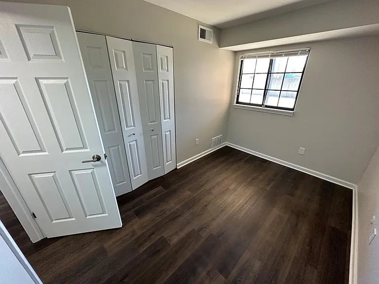 102 N Washington Ave — Photo 25