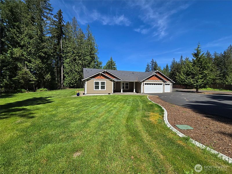 4th image of 3328 104th Avenue SW