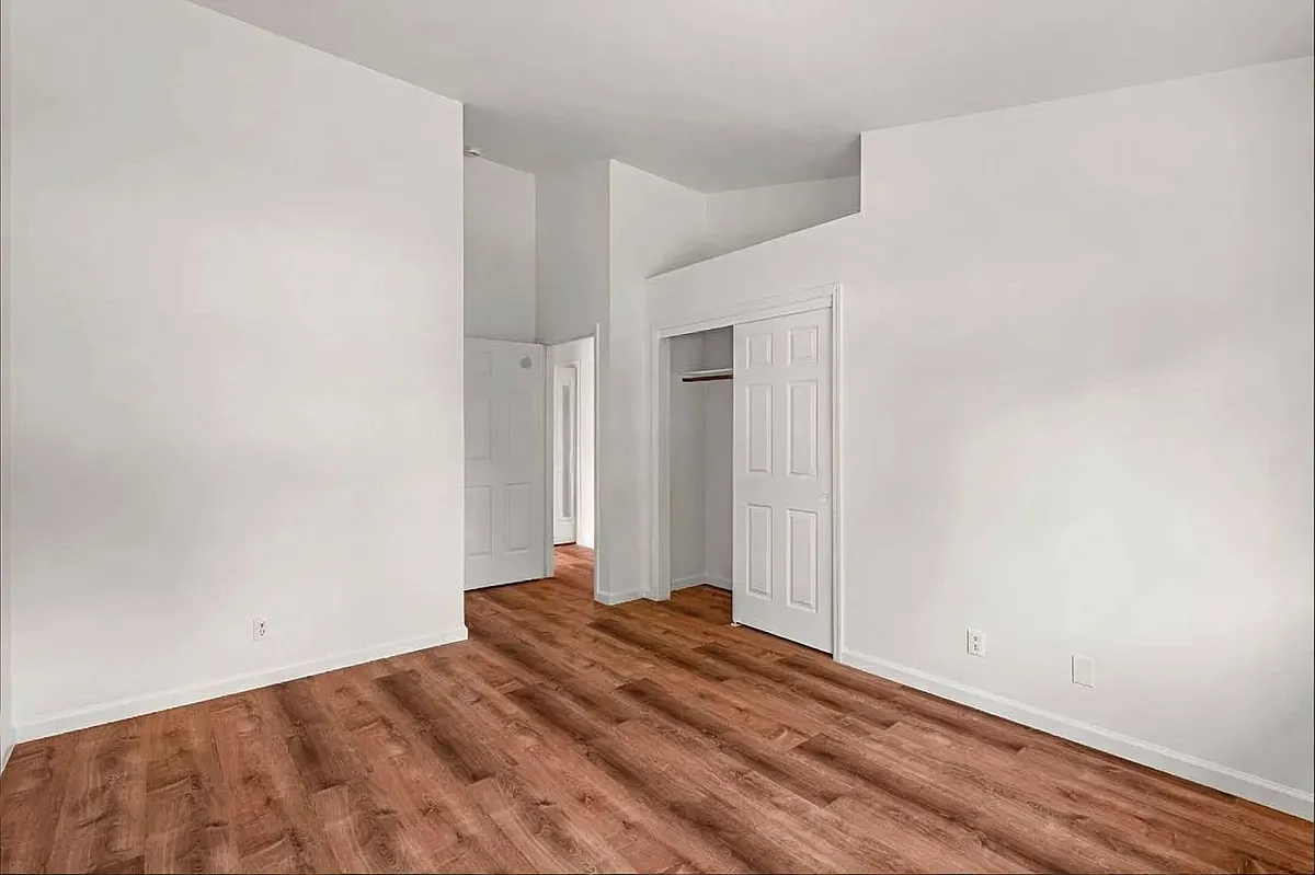 Building Photo - 450 Nikki Dr