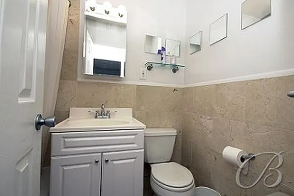 Rented by Bellmarc Realty | media 1