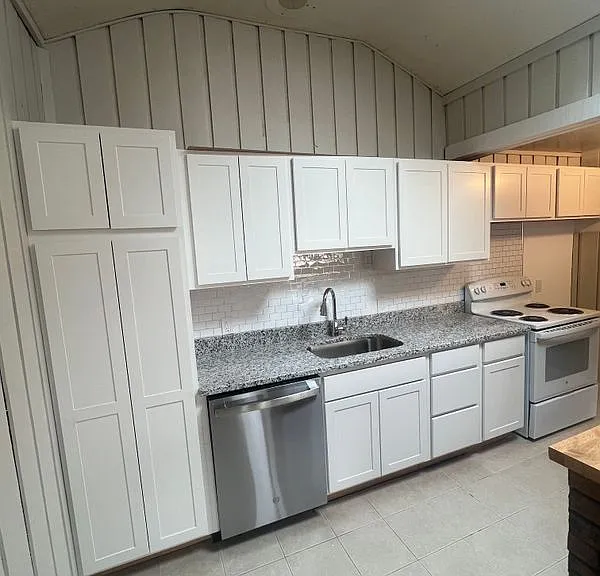 97 Liberty St #99 — Photo 1