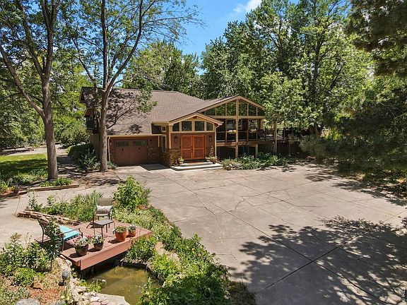 3rd image of 7656 Brockway Dr