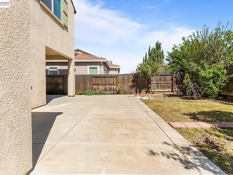 230 Steven Bridges Ln — Photo 32