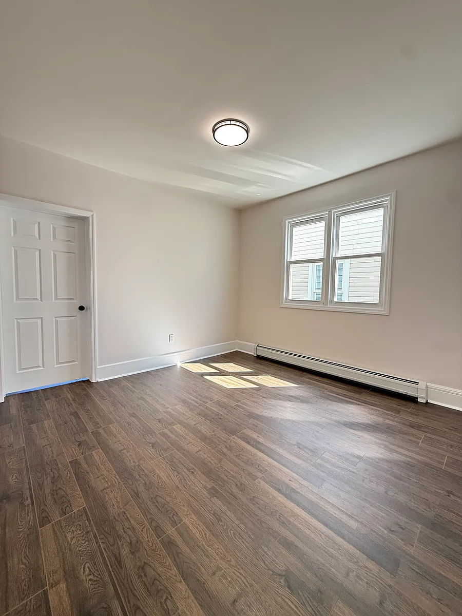 Building Photo - 335 Lembeck Ave #2