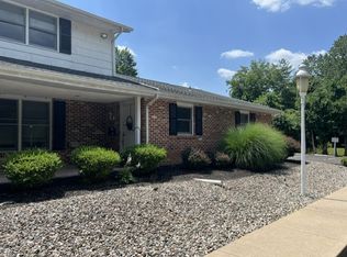 258 S State St #1R, Newtown, PA 18940