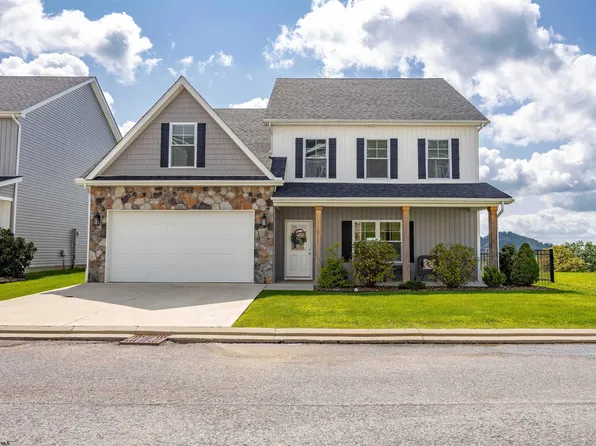 1027 Slippery Elm Ln, Morgantown, WV 26501