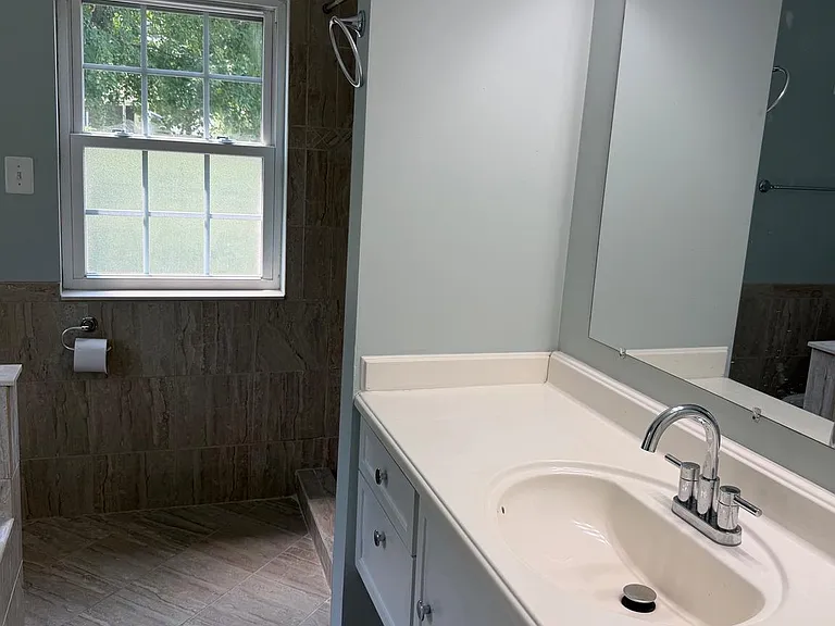 30000 Holmes Rd — Photo 14