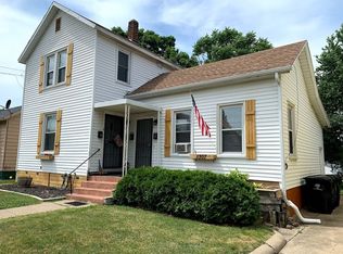 1307 W Chestnut St #1, Bloomington, IL 61701