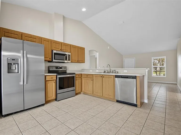 83 Lynbrook Dr #A — Photo 4