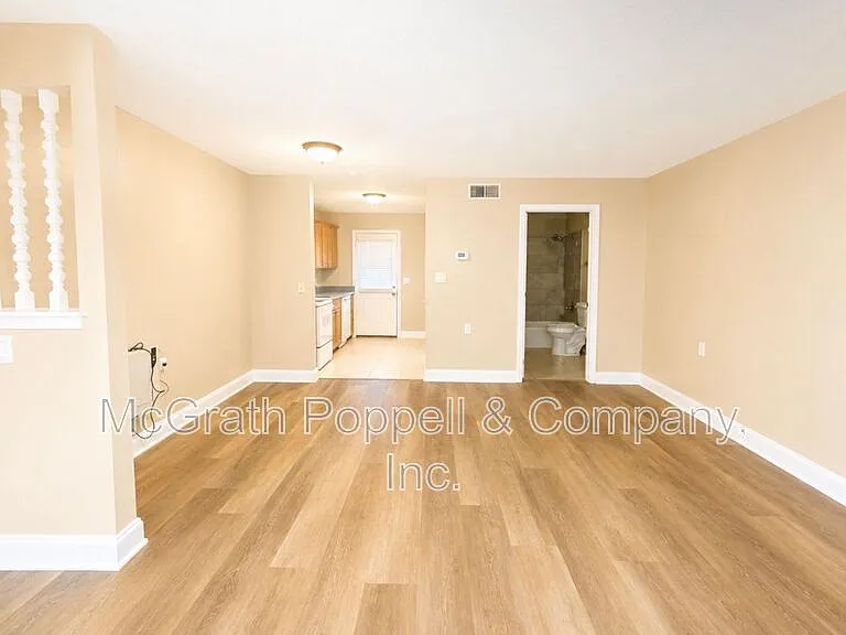 2302 Maki Rd #33 — Photo 6
