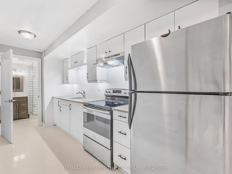 223 Landsbridge St #LOWER — Photo 5