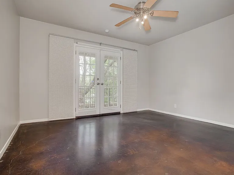 2300 Trailside Drive — Photo 28