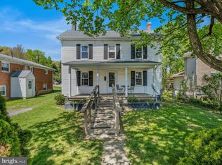 17 Goalpost Ln, Berkeley Springs, WV 25411