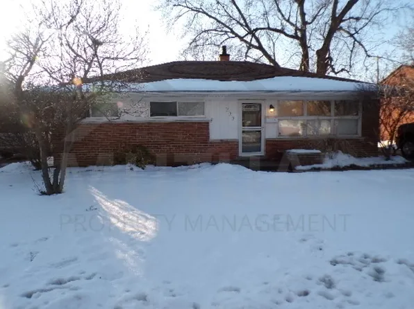 233 Essex St, Clawson, MI 48017