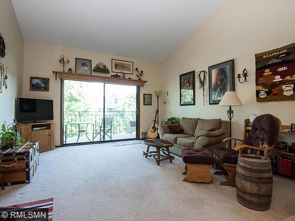 3rd image of 4100 Parklawn Ave APT 318