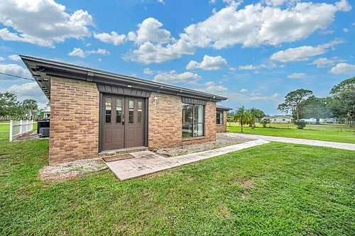 1803 E Easy St Photo 1