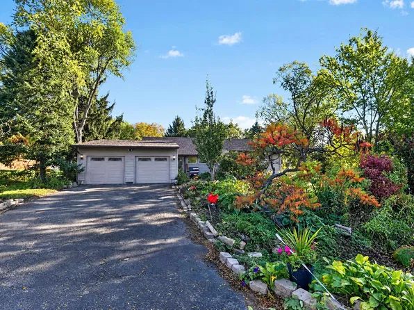 1426 Ravenoaks Trl, Oregon, WI 53575