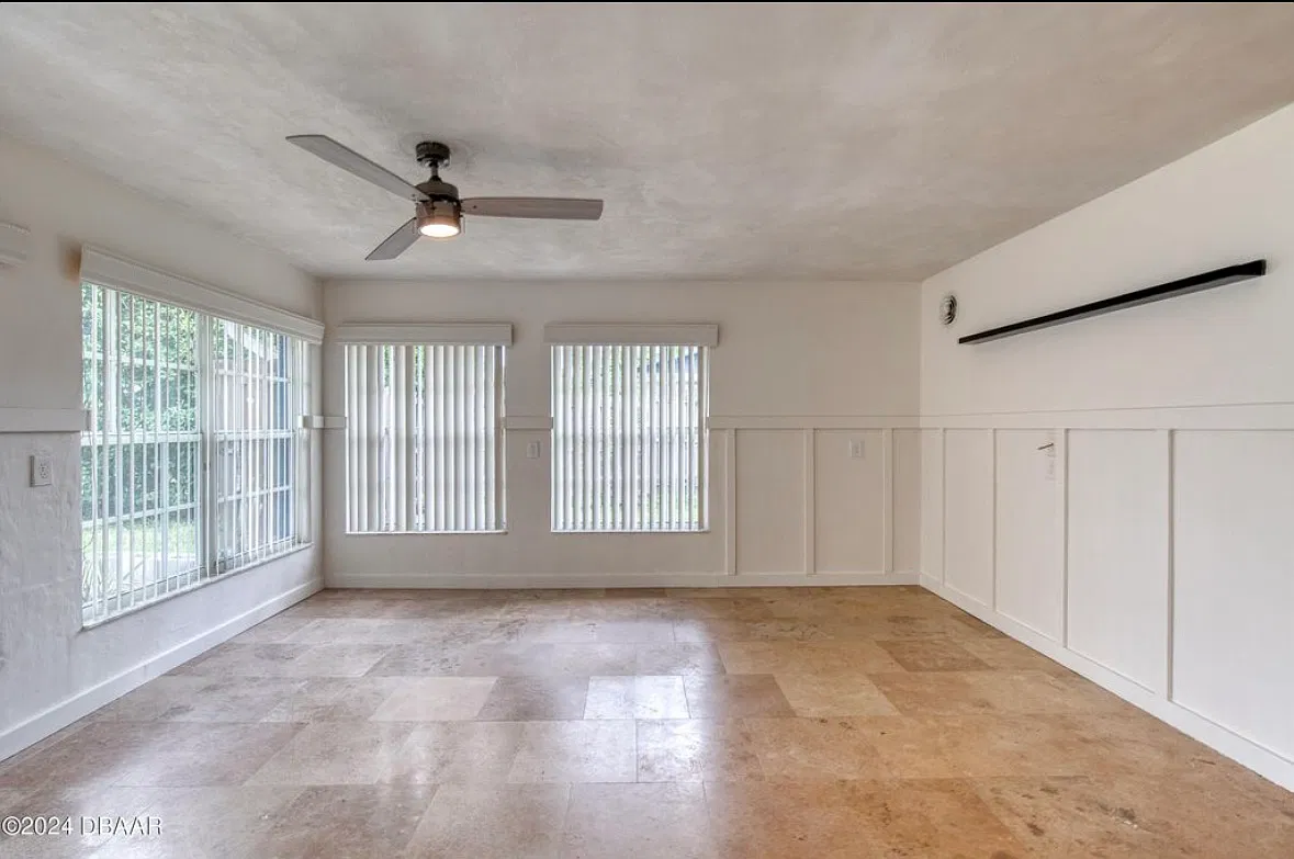 2 bed, 1124 sqft, $1,975 — Photo 2