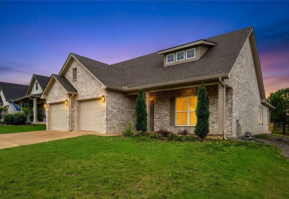 1st image of 2451 Vesta Dr