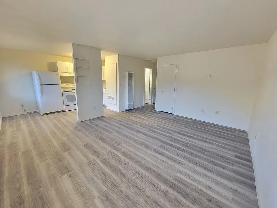 3009 N Rose St #9-15