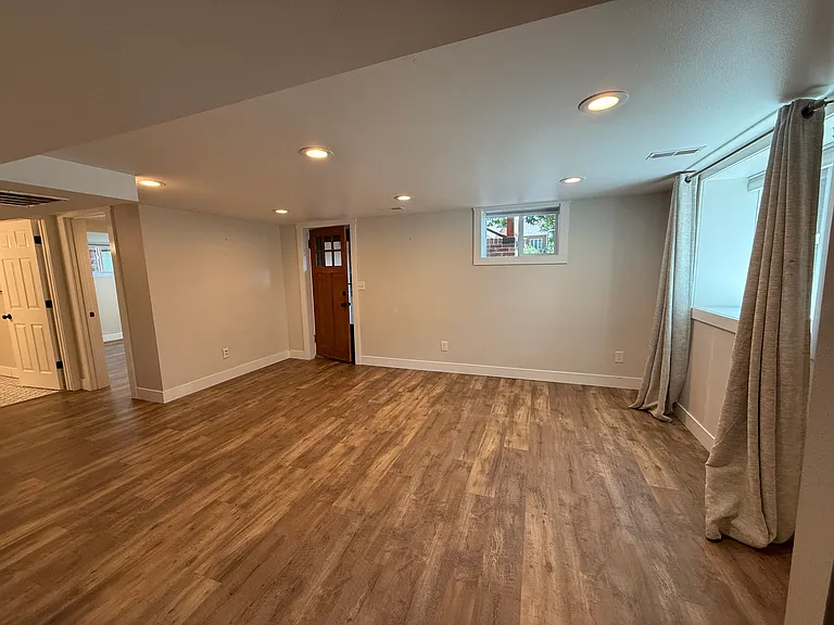 3029 Zenobia St — Photo 23