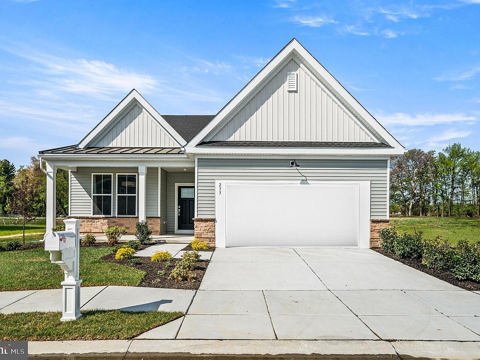 1st image of 10 Calla Lily Ct