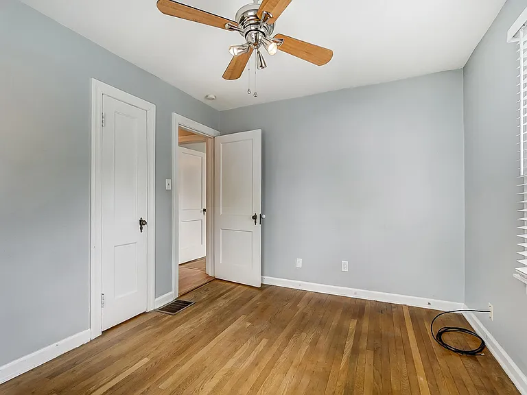 71 Lucas Dr — Photo 29