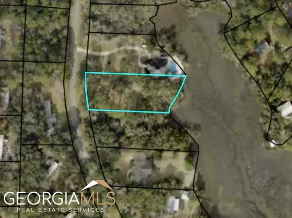 510 Pelican Cir, Woodbine, GA 31569