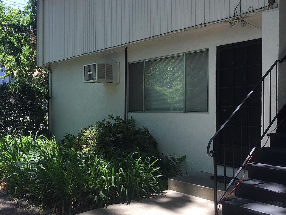 front of downstairs unit. quiet neighbors above