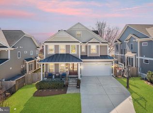 5810 Melvern Dr, Bethesda, MD 20817